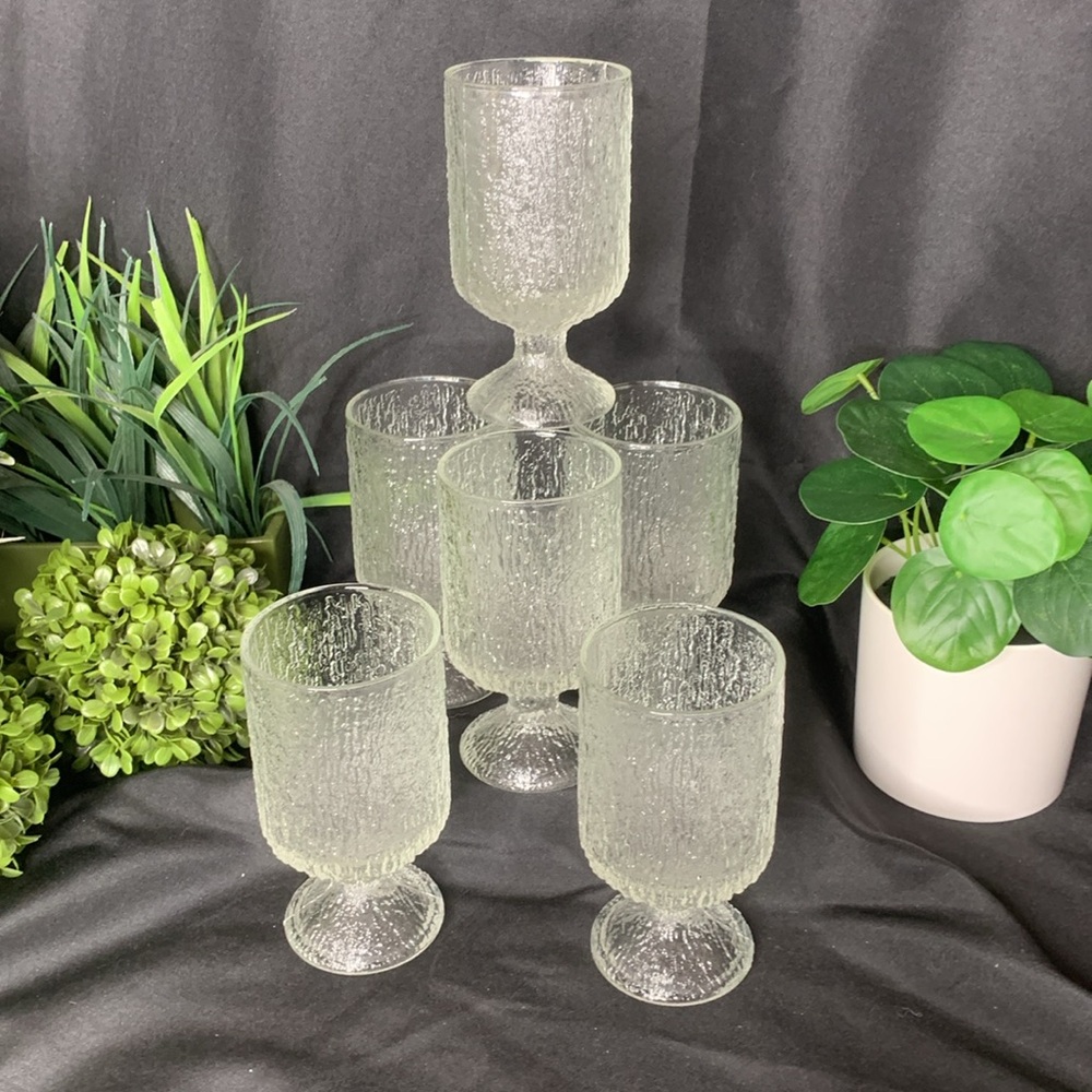 Set of 6 vintage / MCM Indiana Glass “Crystal Ice” textured wine glass